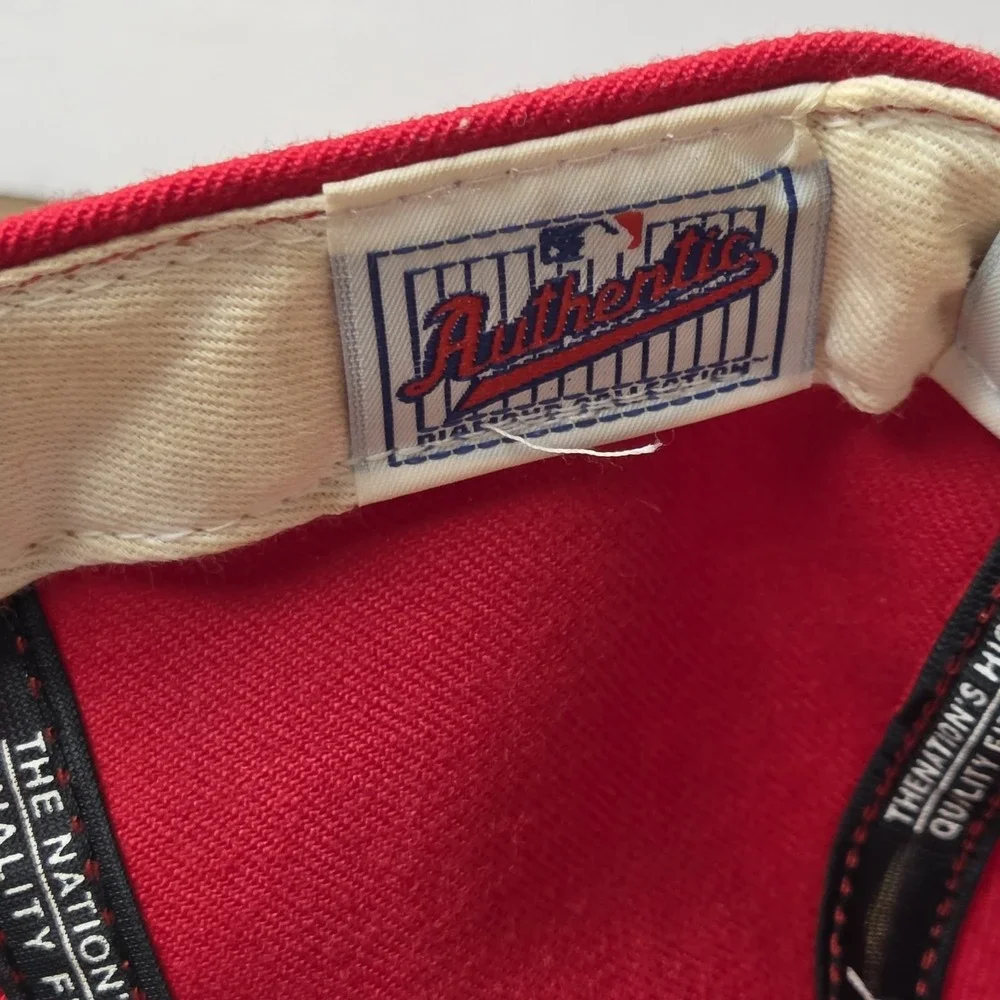 Vintage Cincinnati Reds New Era 59FIFTY Fitted Hat 100% Wool Size 7 1/2 Red USA